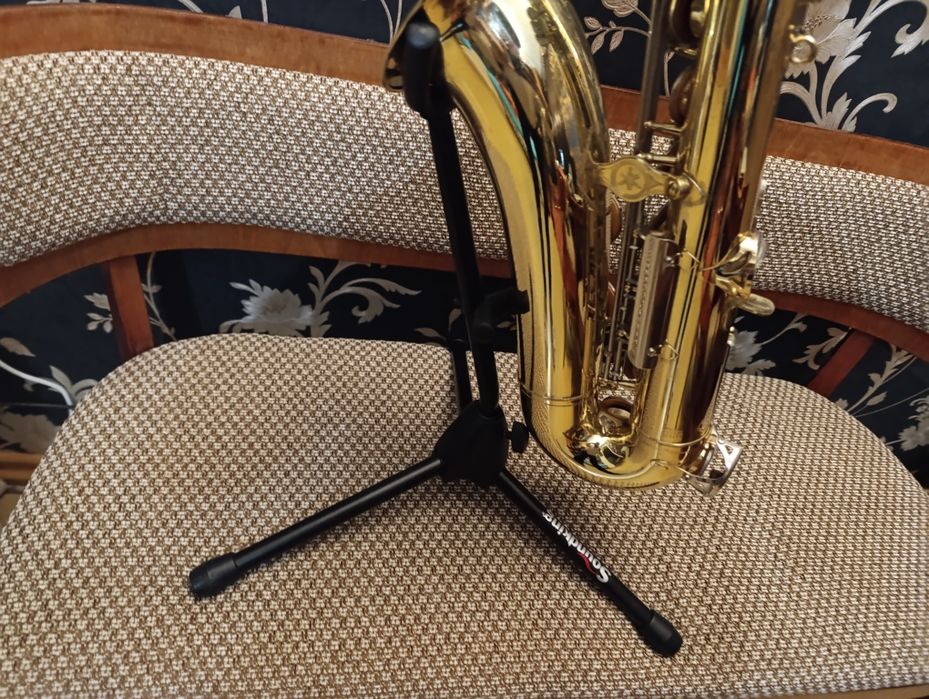 Подставка для саксофона,альт и тенор