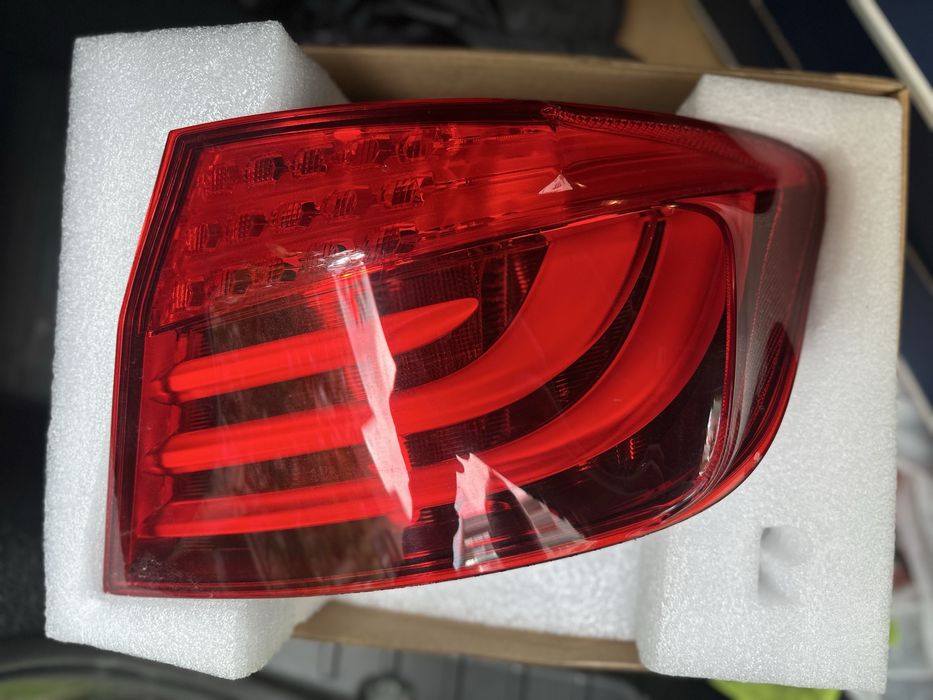 Външни стопове к-кт преди фейс Ф10 червени!