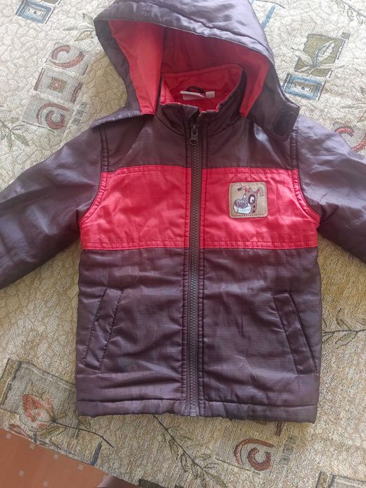 Продам детскую куртку