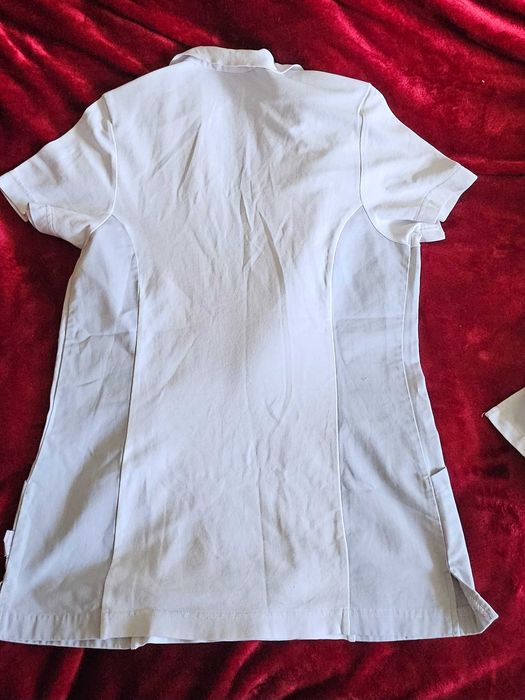 Uniforma asistent medical alba NOUA
