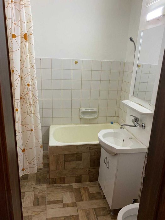 Inchiriez garsoniera Micalaca zona Miorita