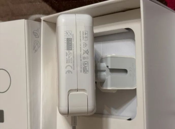 зарядка для MacBook - блок питания на макбук