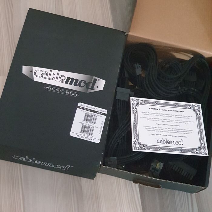 Kit cablemod modmesh cabluri desktop custom Corsair AXi HXi RM - Negru
