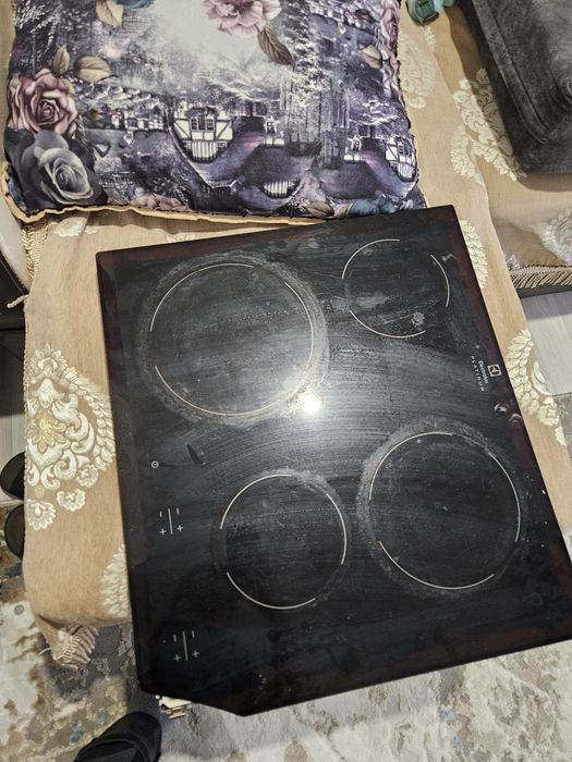 Варочная поверхность Electrolux