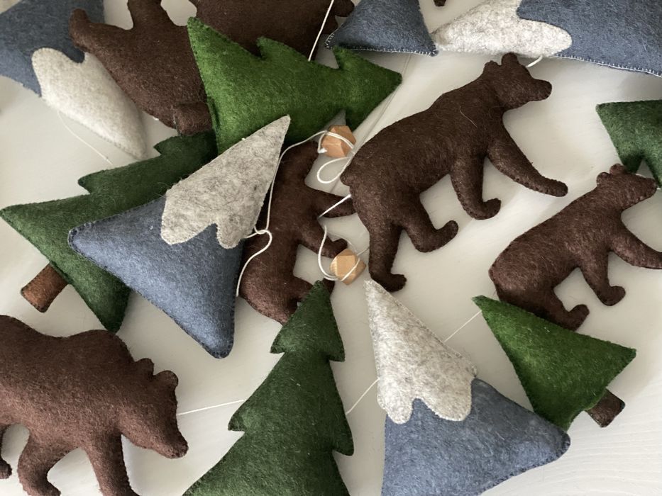 Ghirlande cu elemente din lână