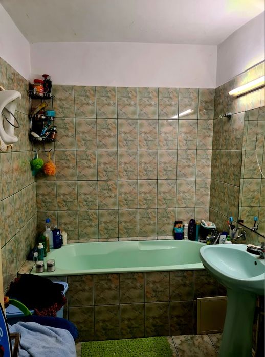 APARTAMENT 2 camere Nicolina 15 min de PALAS pe jos