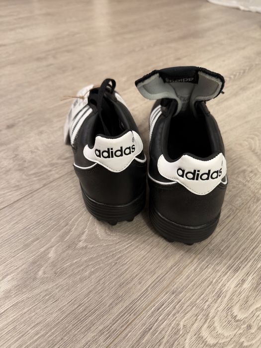 Ghete fotbal Adidas Kaiser 5