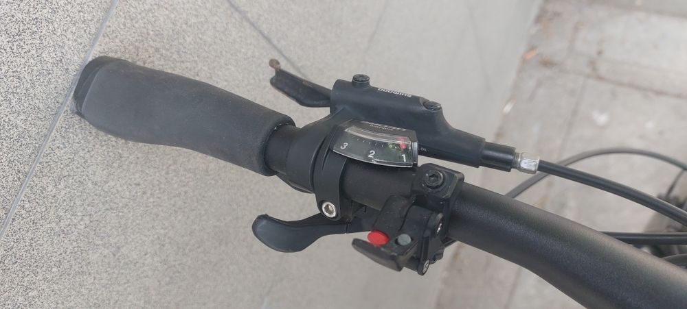 Продавам немски алуминиев велосипед    28 цола,56  см