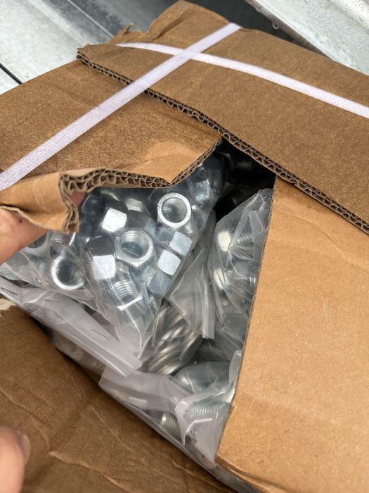 Hala galvanizata noua nefolosita  300mp 5 metri inaltime streasina