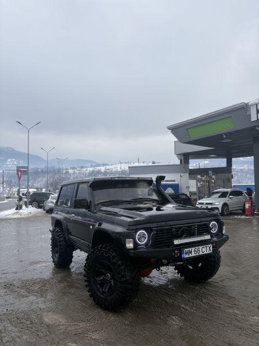 Vând Nissan Patrol Y60 SLX
