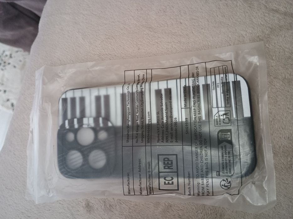 Vând husă iPhone 15 PRO