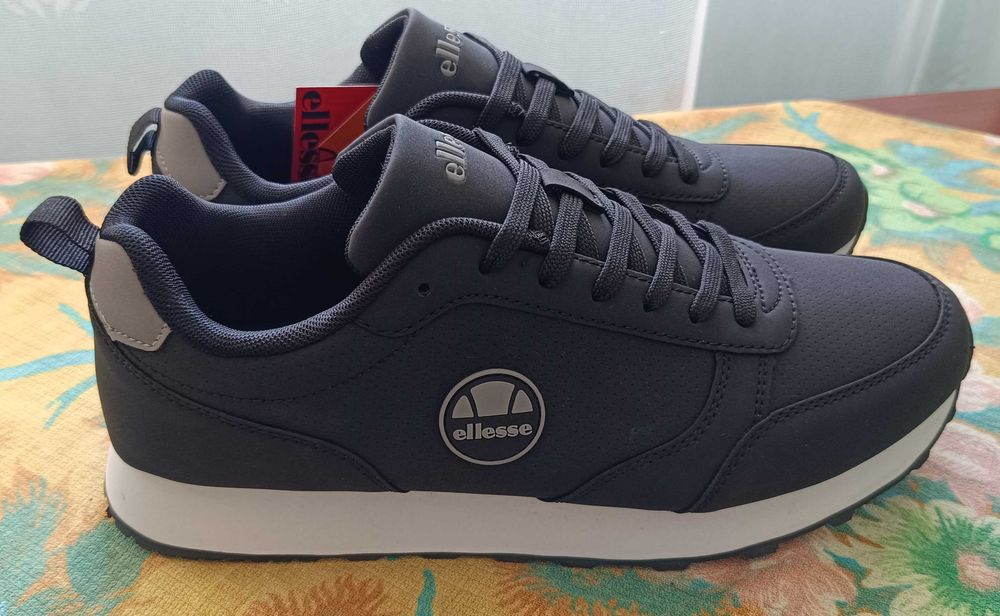 Маратонки NEW BALANCE Garoe и ELLESSE Noah. Размери 43 и 44. Нови.