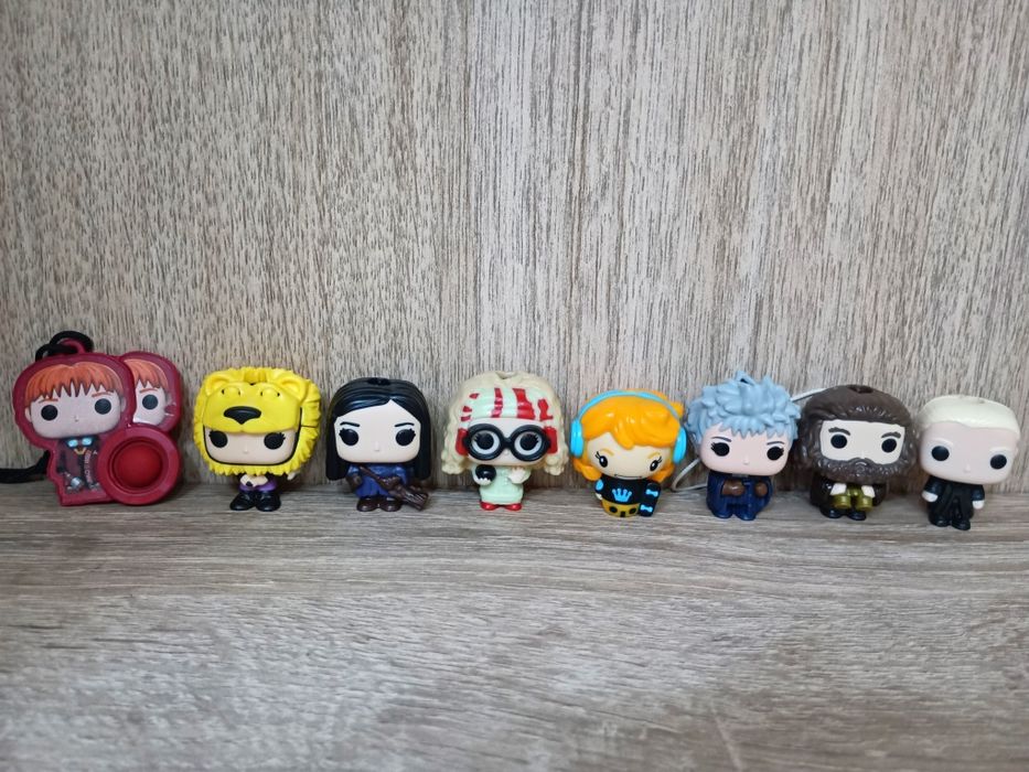 Играчки от шоколадови яйца, карти, магнити, скокльовци, Хари Потър