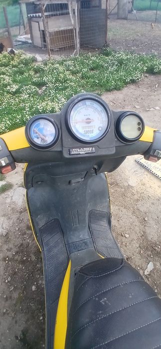 Vând scuter malaguti f12 80cm³