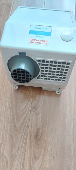 Uscator maini Romstal cu aer cald