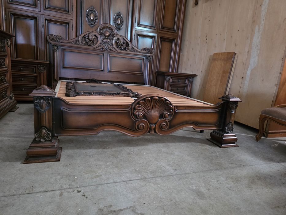 Dormitor complet lemn masiv Pat noptiere 1comoda șifonier