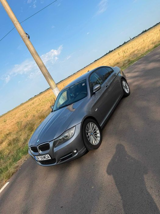 Vand BMW seria 3 e90 facelift