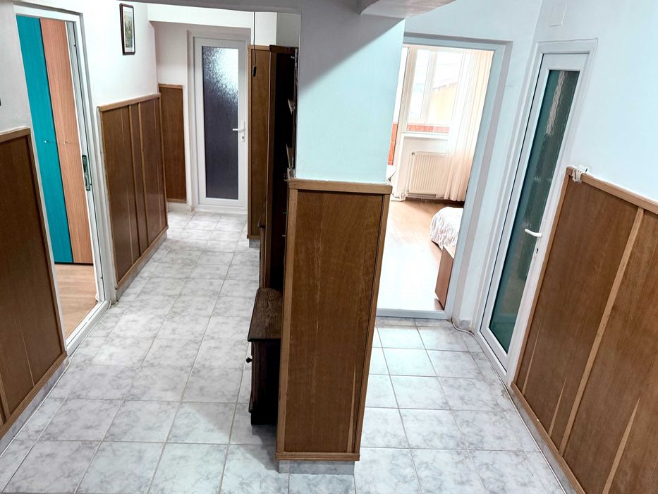 Inchiriez apartament 4 camere Eforie Nord