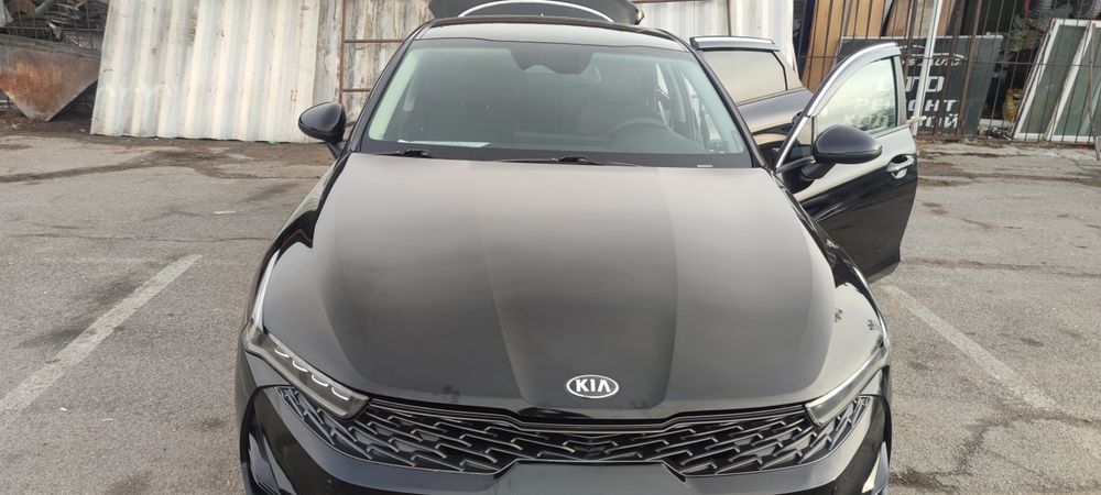 Kia K5 2021 черная