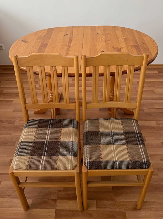 Трапезна Маса Комплект Със Столове