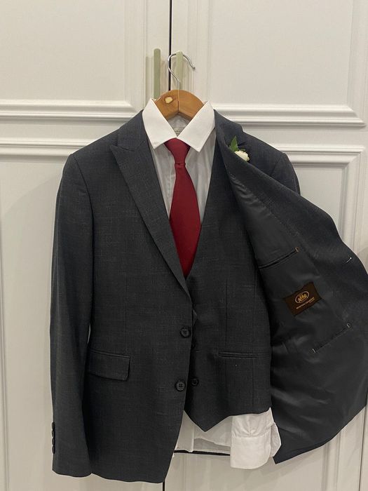 Костюм тройка BN