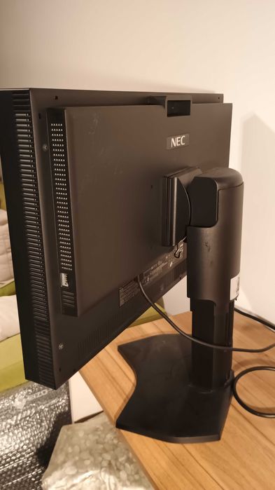 монитор за фотография 27 инча NEC MultiSync PA271W