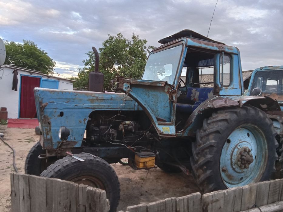 Трактор МТЗ 80 на ходу