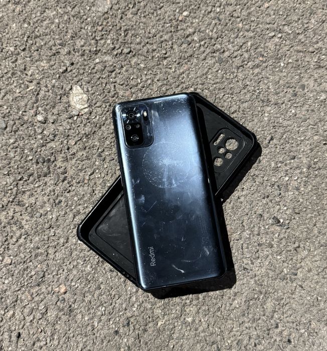 Обменяю 4 телефона