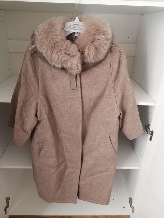 Продам пальто фирмы Loreta