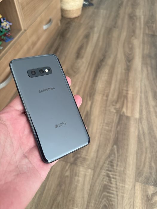 Samsung S10e, 128GB memorie, 6GB RAM, albastru, impecabil, ca nou