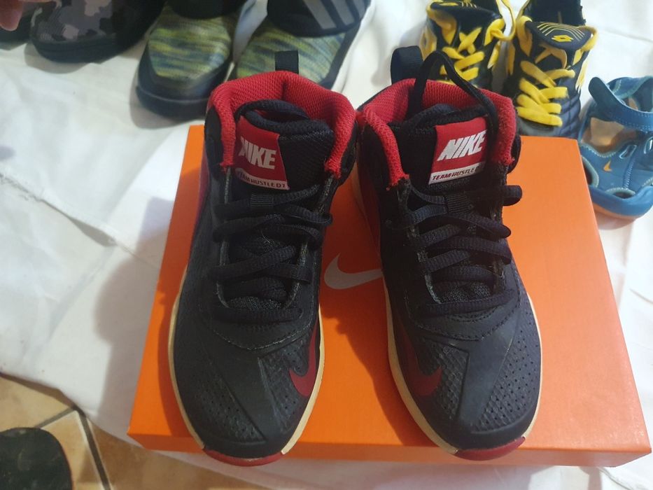 Adidas Nike Skechers