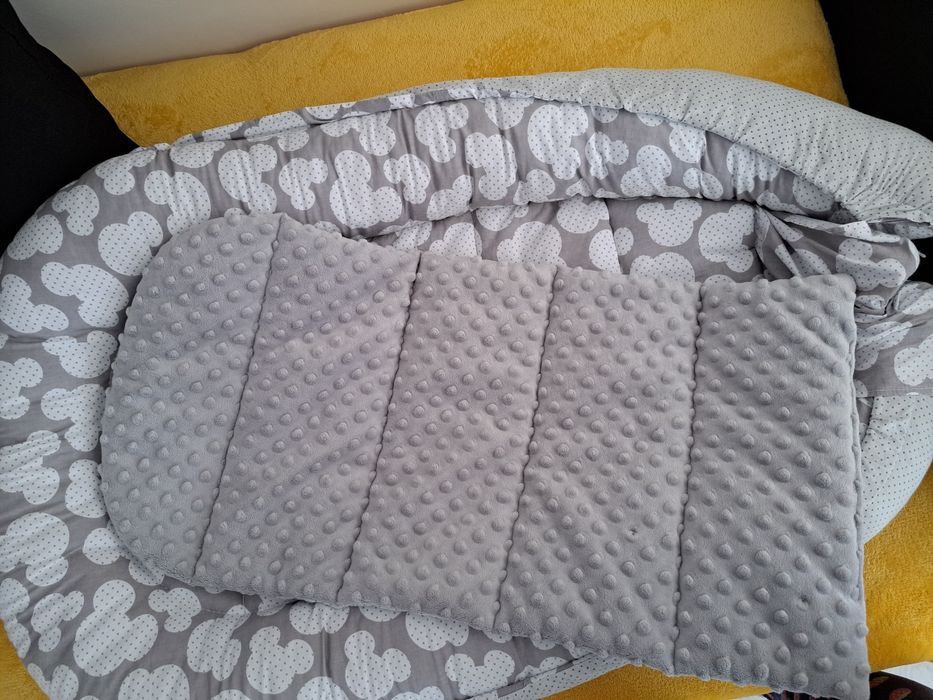 Baby nest ca si nou