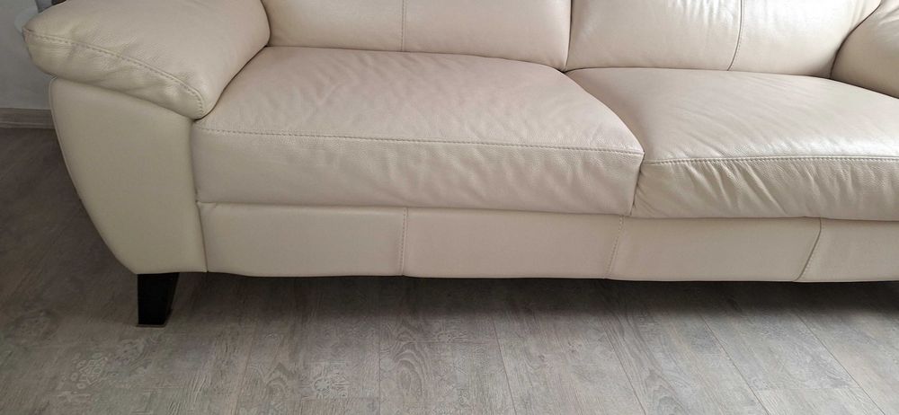 Луксозен италиански диван NATUZZI – Естествена дебела кожа (Като нов)