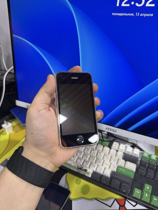 Iphone 3g white в хорошем состоянии