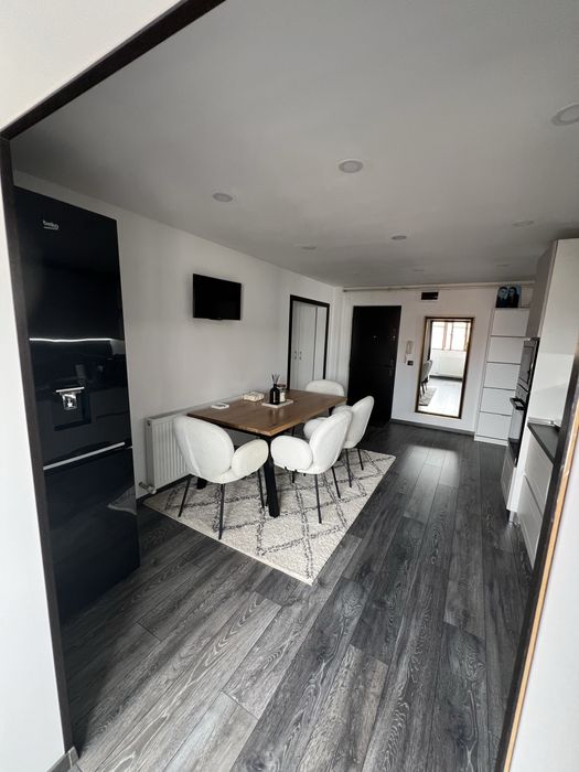 De vanzare apartament 2 camere decomandate