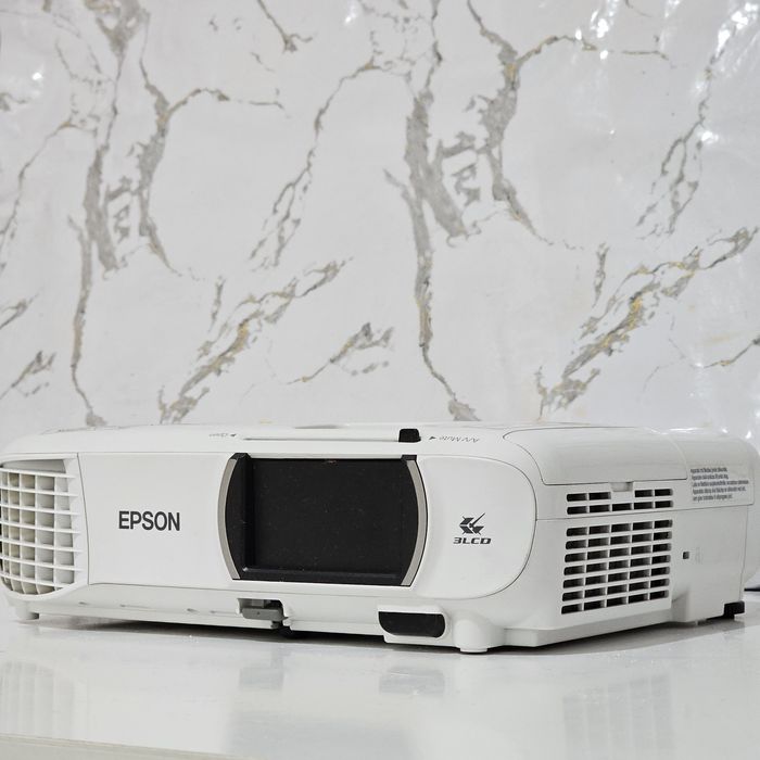 Проектор EPSON EH-TW750
