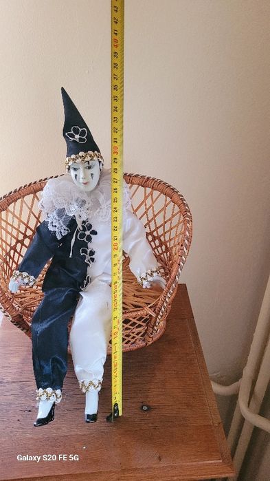 Голяма немска декоративна фигура от твърд восък