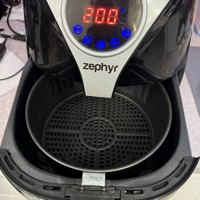 Фритюрник с горещ въздух (Air Fryer) ZEPHYR ZP 1980 AH – 1600W