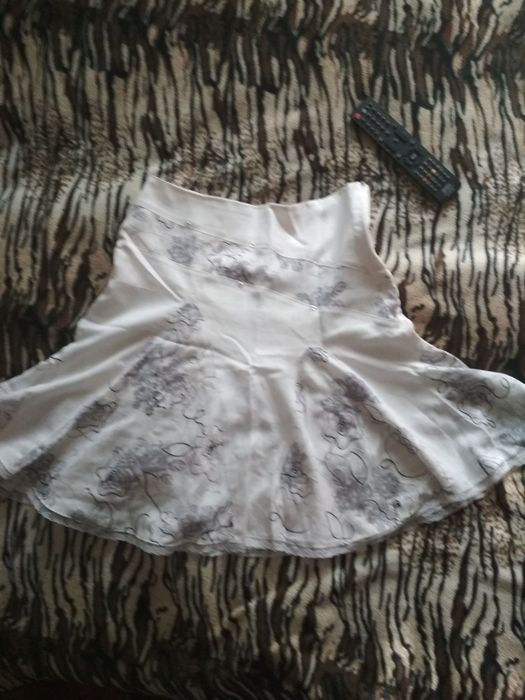 Продаю юбки 1000 тг