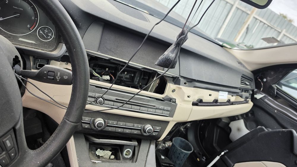 Plansa de bord bmw f10