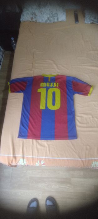 Футболна тениска на меси