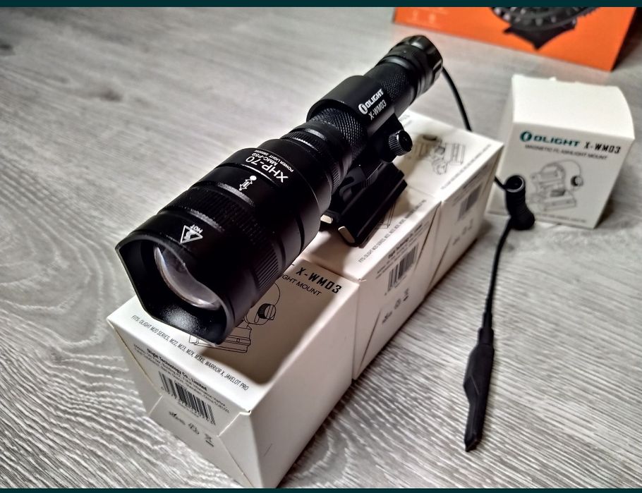 Suport Magnetic Olight XWM-03, Sistem Reglabil la Cei 3 Magneti!