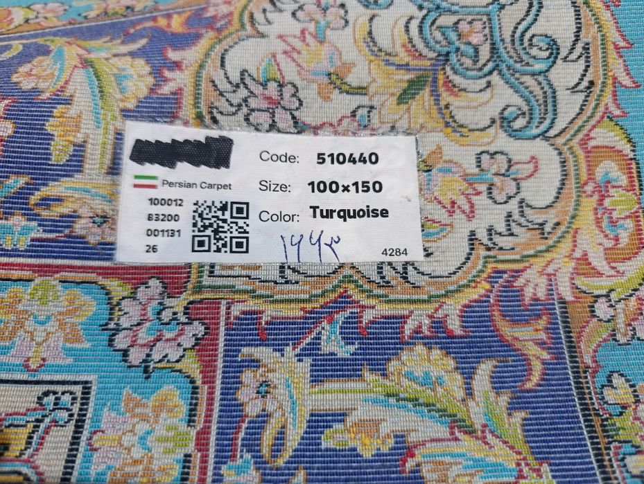 Covor turcoaz din mătase, adus din Iran