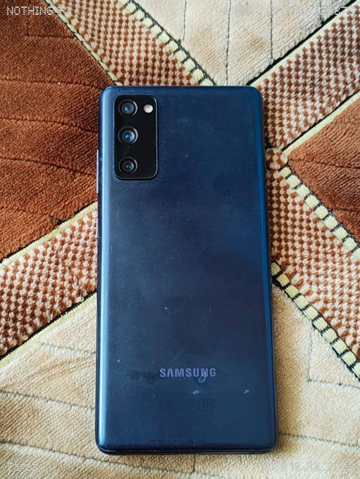 Продам Samsung s20 fe