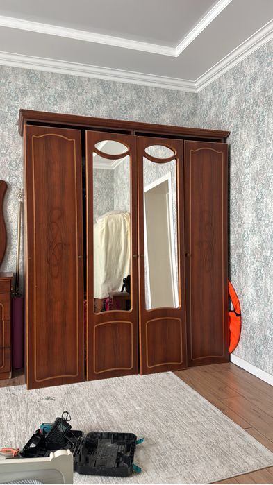 Спальний гарнитур