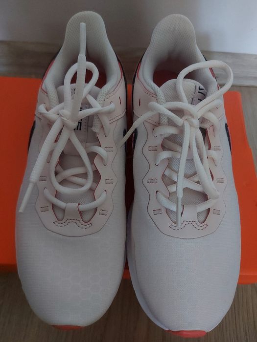 Нови маратонки Nike, размер 38