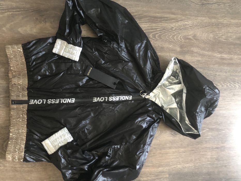 Двулицево яке Pinko