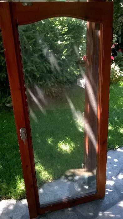 Продавам дървена дограма