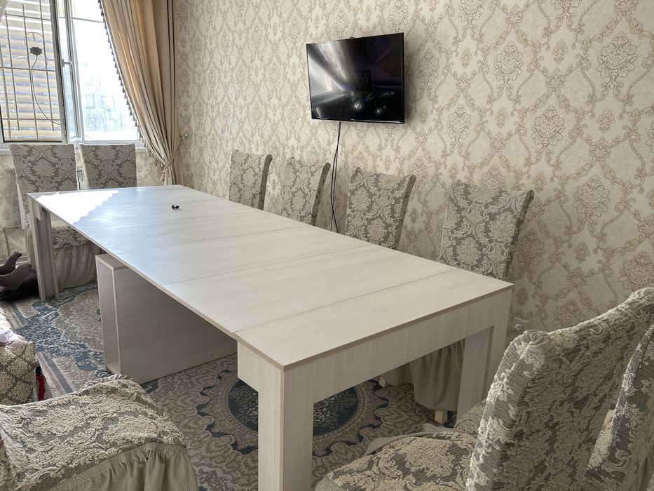 Стол сатылады орындыктарымен