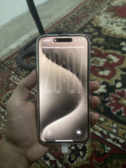 Iphone 15 pro max 256 gb SROCHNIY 700 dollr qberama